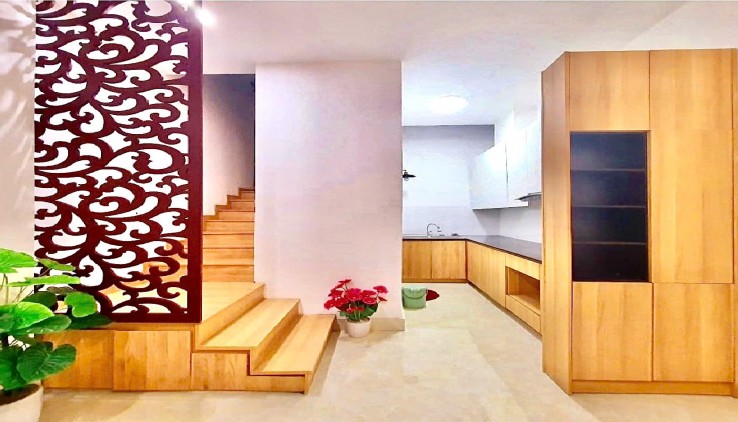 Cho thuê nhà Ở NHÓM 7 NGƯỜI ngõ Minh Khai (Hoà Bình 7) 5 tầng, 30m2, 4 ngủ, 4 WC, 13.2 Triệu